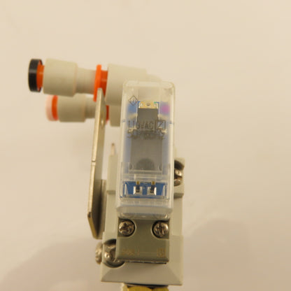 SMC SY7120-3LZ-02N 5/2 Position Pneumatic Directional Valve Single Solenoid 120V
