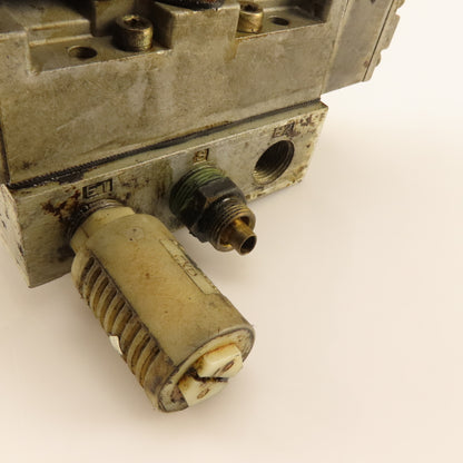CTD 4F440 5/3 Position Double Solenoid Valve Manifold 24VDC Coil