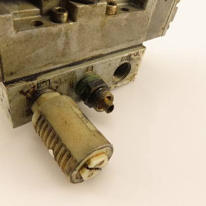 CTD 4F440 5/3 Position Double Solenoid Valve Manifold 24VDC Coil