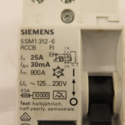 Siemens 5SM1312-6 25A 115-230VAC 2 Pole Circuit Breaker