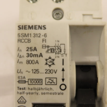 Siemens 5SM1312-6 25A 115-230VAC 2 Pole Circuit Breaker