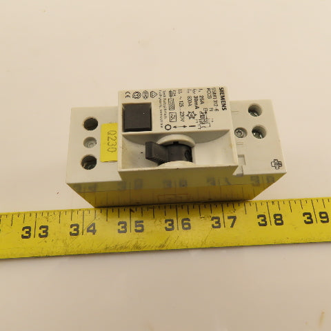 Siemens 5SM1312-6 25A 115-230VAC 2 Pole Circuit Breaker