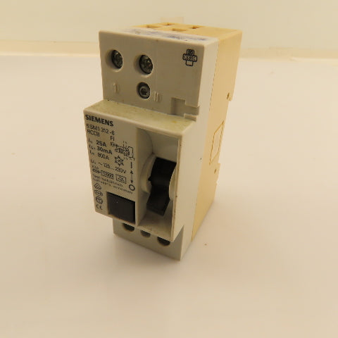 Siemens 5SM1312-6 25A 115-230VAC 2 Pole Circuit Breaker