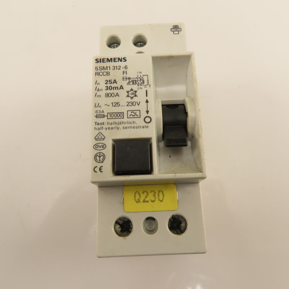 Siemens 5SM1312-6 25A 115-230VAC 2 Pole Circuit Breaker
