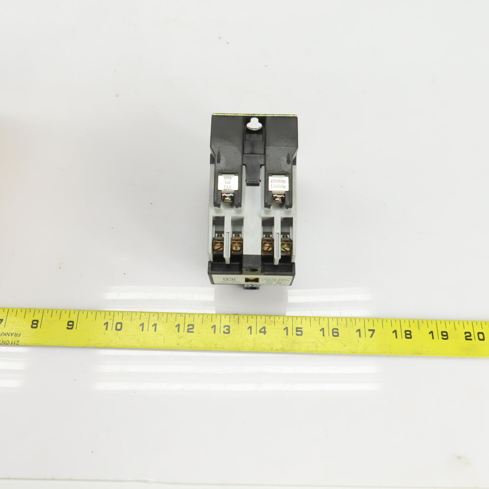 Square D 00122 X030V02 Ser. A Class 8501 AC Control Relay 120V Coil