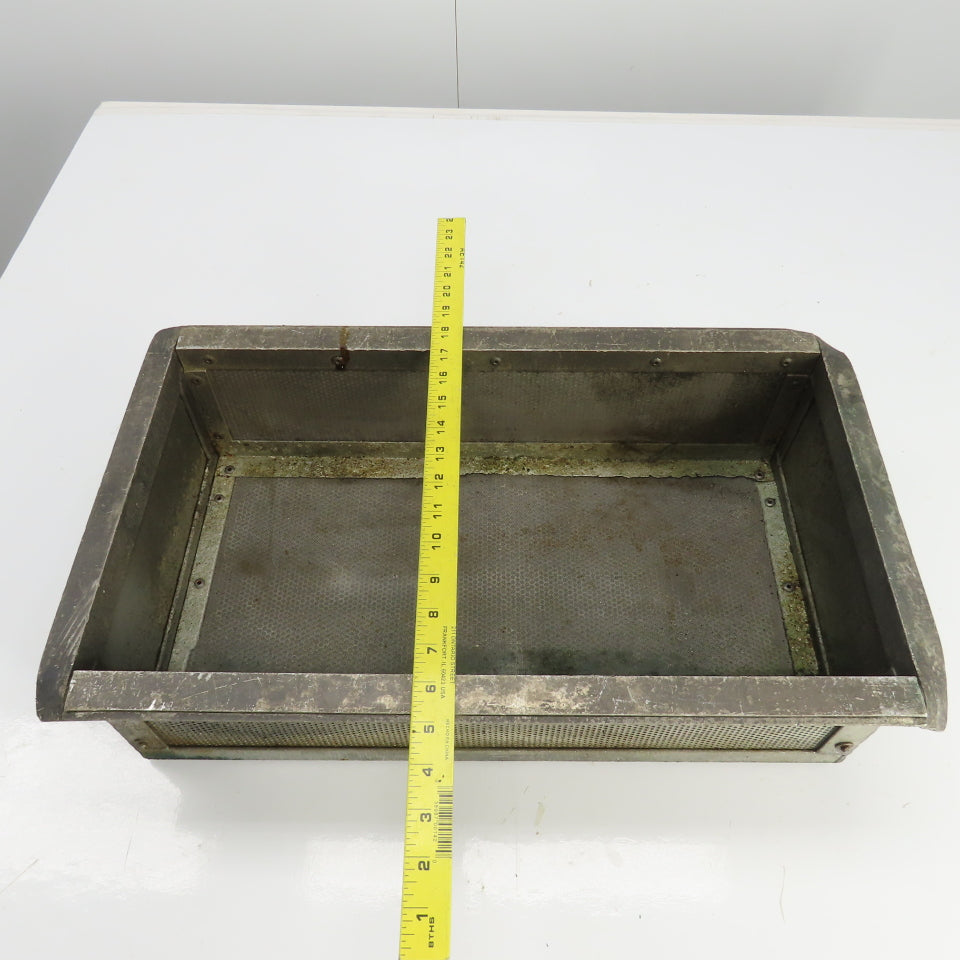 21" L x 11" W x 5-3/4" D Aluminum Strainer
