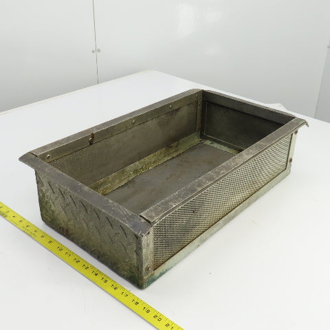 21" L x 11" W x 5-3/4" D Aluminum Strainer