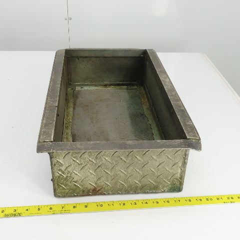 21" L x 11" W x 5-3/4" D Aluminum Strainer