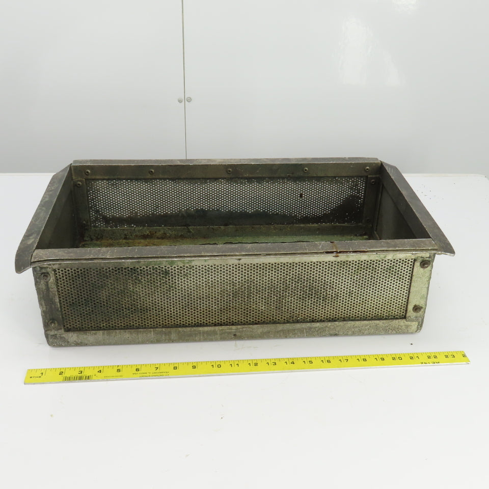 21" L x 11" W x 5-3/4" D Aluminum Strainer