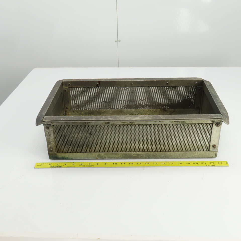 21" L x 11" W x 5-3/4" D Aluminum Strainer