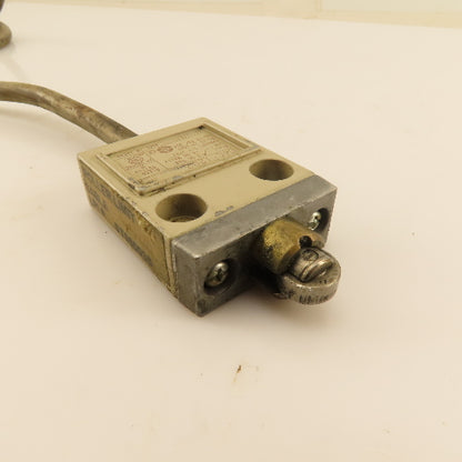 Omron D4C-1202 250V Plunger Roller Limit Switch