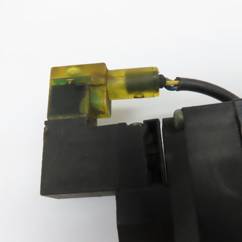 Parker B5G1BB549C 3/2 Position Pneumatic Solenoid Valve 24V AC/DC Coil