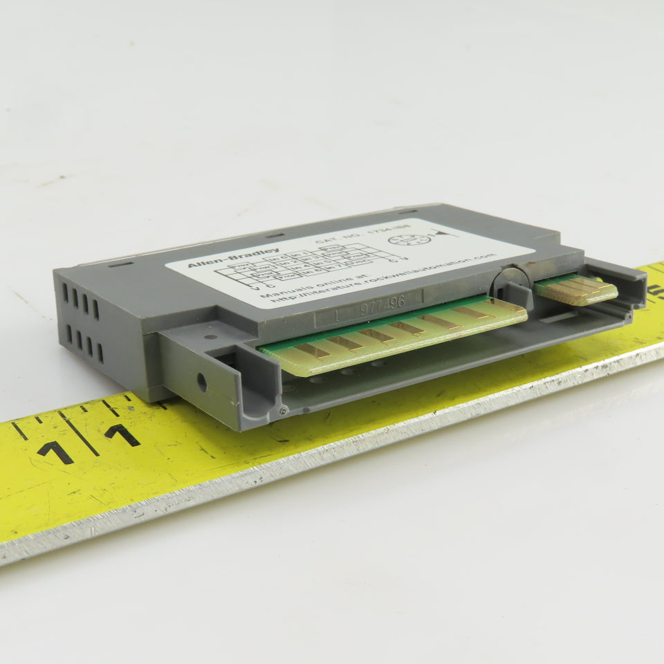 Allen Bradley 1734-IB8 24VDC Sink Input Module F/W 3.018 Rev.A02