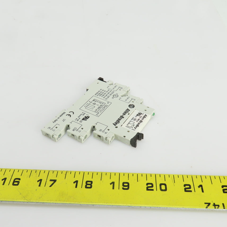 Allen Bradley 700-HLT1U Ser.A Terminal Block W/700-TBR24 Ser.A Relay Lot Of 4
