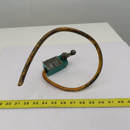 Allen Bradley 802M-AY16 600V Rocker Roller Arm Limit Switch
