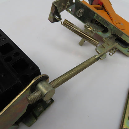 GE TED134060 60A 480V 3 Pole Circuit Breaker Panel Disconnect Operator