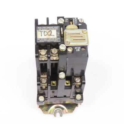 Allen Bradley 700-N400A1 On/Off Delay Timing Relay 300V MAX 120V Coil
