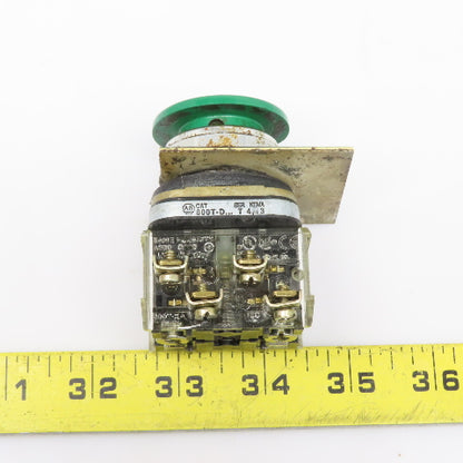 Allen Bradley 800T-XA 600V Momentary Contact Mushroom Head Green Switch