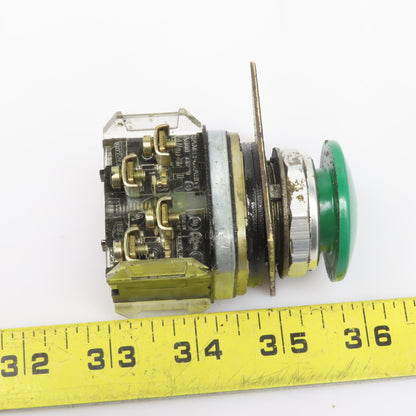 Allen Bradley 800T-XA 600V Momentary Contact Mushroom Head Green Switch