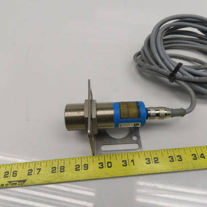 Sick UM30-212113 Ultra Sonic Distance Sensor 1030VDC W/ Cable And Mount