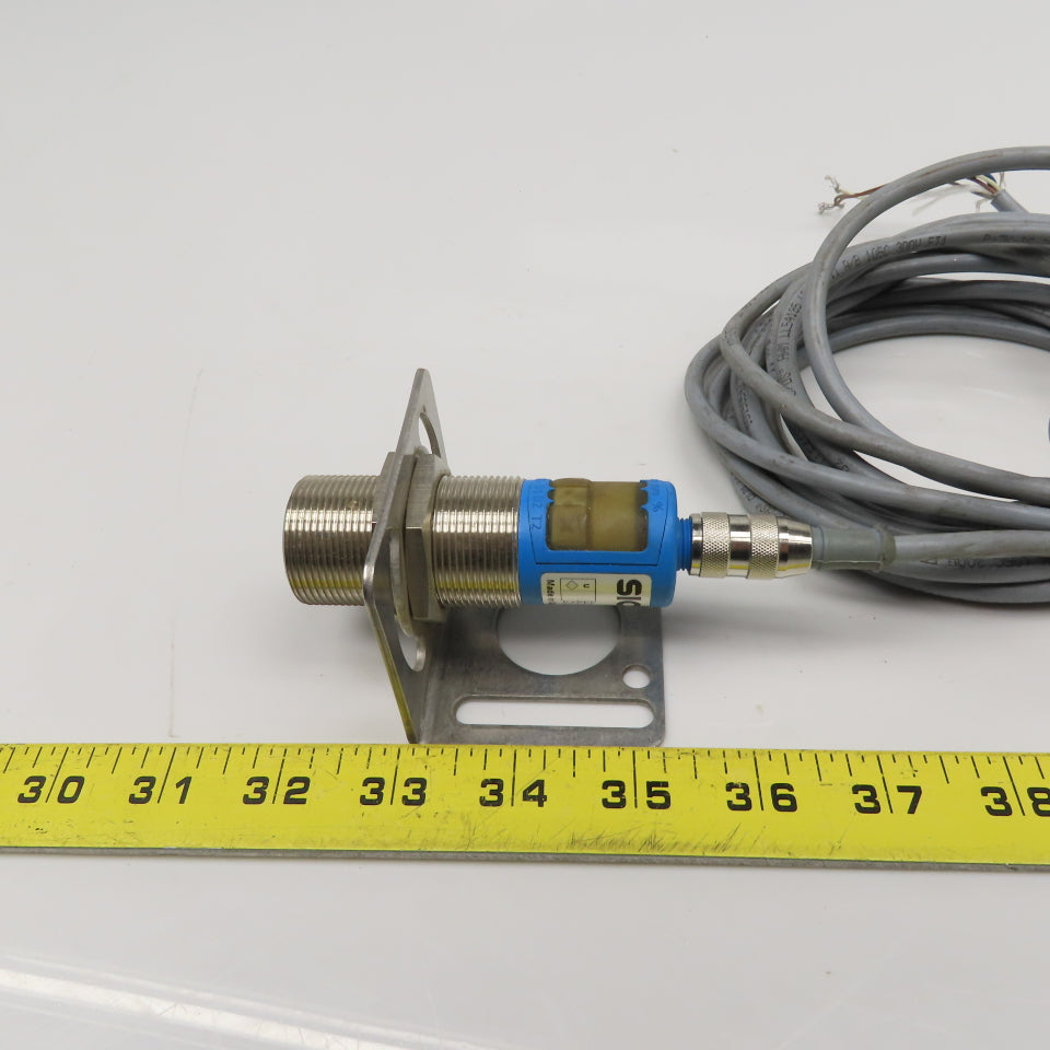 Sick UM30-212113 Ultra Sonic Distance Sensor 1030VDC W/ Cable And Mount