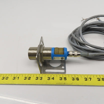 Sick UM30-212113 Ultra Sonic Distance Sensor 1030VDC W/ Cable And Mount