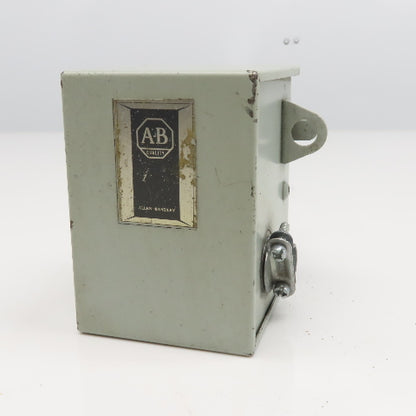 Allen Bradley 830-C5-204 Pressure Switch 600V Poly Phase 150PSI Cut Out