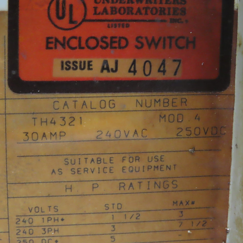 General Electric TH4321 30A 240V 7.5Hp 3 Pole Fused Safety Disconnect