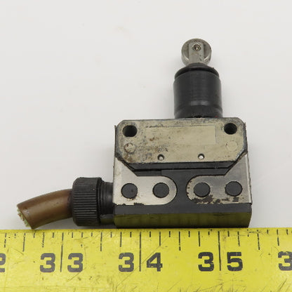 Omron D4E Roller Plunger Limit Switch 125VAC 30VDC