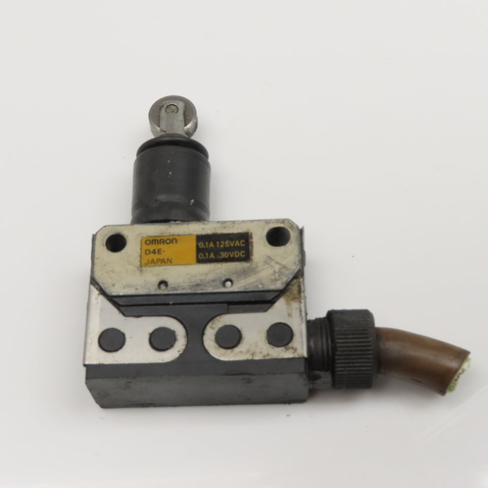 Omron D4E Roller Plunger Limit Switch 125VAC 30VDC