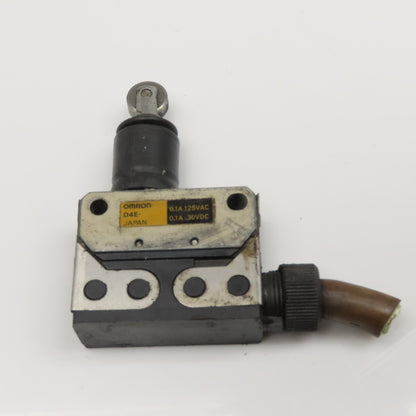 Omron D4E Roller Plunger Limit Switch 125VAC 30VDC