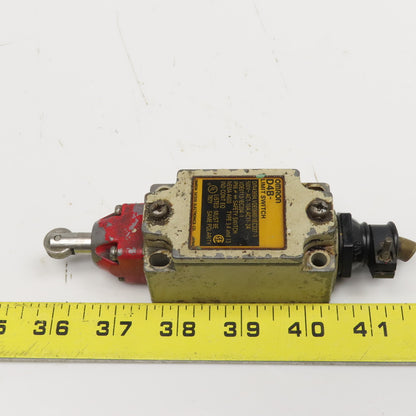 Omron Tateisi D4B 500V 10A Roller Plunger Limit Switch Lot Of 2