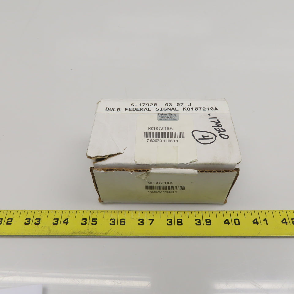 Federal Signal K8107210A 30V 27W Bayonet Incandescent Light Bulb Lot Of 4
