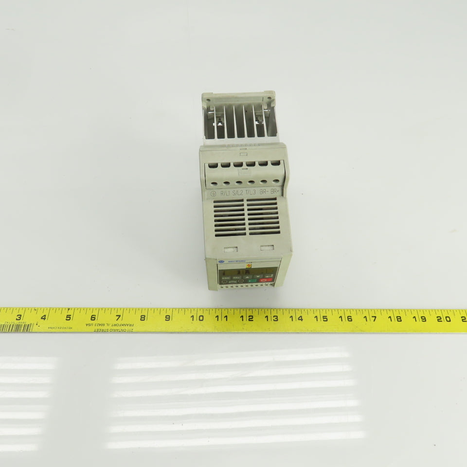 Allen Bradley 160-BA03NSF1P1 Ser C Speed Controller 1HP/0.75KW FRN7.06 380-460V