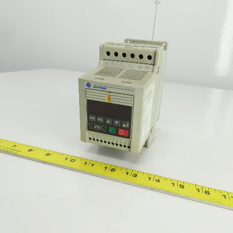 Allen Bradley 160-BA03NSF1P1 Ser C Speed Controller 1HP/0.75KW FRN7.06 380-460V