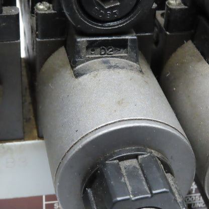 Nachi 	SL-G01-C6-GR-D2-11 2, 3 Position Hydraulic Solenoid Valve Bank Manifold