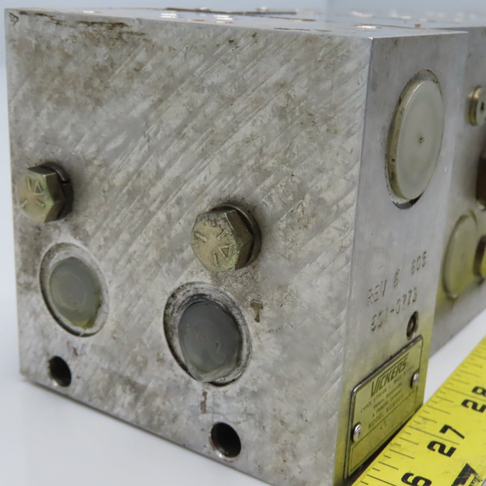 Vickers MCD-3059-12 DG4V Series 7 Valve Manifold Block