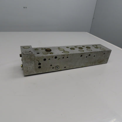 Vickers MCD-3059-12 DG4V Series 7 Valve Manifold Block