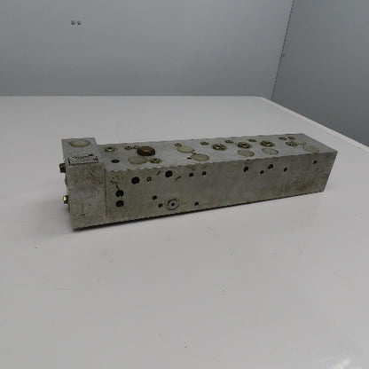 Vickers MCD-3059-12 DG4V Series 7 Valve Manifold Block