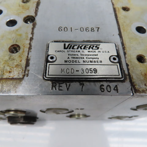 Vickers MCD-3059-12 DG4V Series 7 Valve Manifold Block