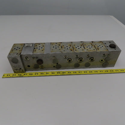 Vickers MCD-3059-12 DG4V Series 7 Valve Manifold Block