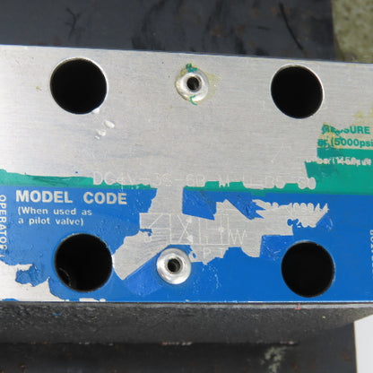 Vickers DGV4-3S-6B-M-U-B5-60 4/2 Position Solenoid Hydraulic Control Valve 120V