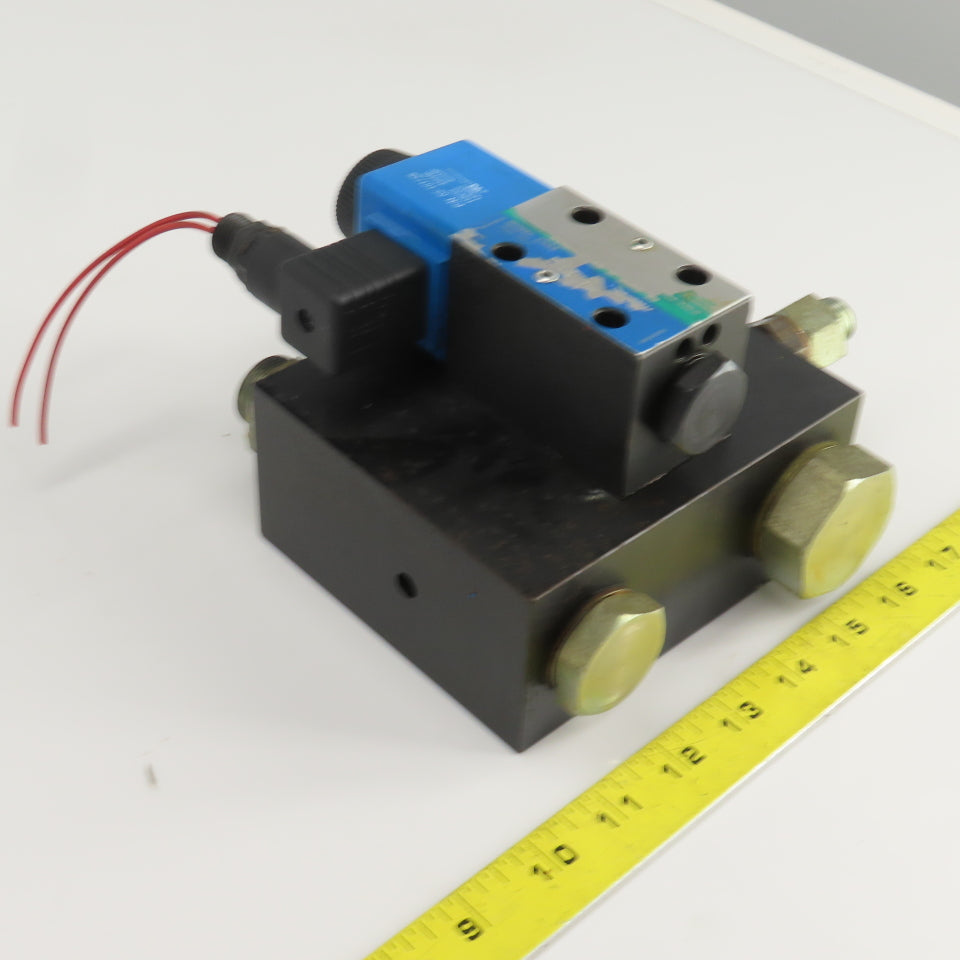 Vickers DGV4-3S-6B-M-U-B5-60 4/2 Position Solenoid Hydraulic Control Valve 120V