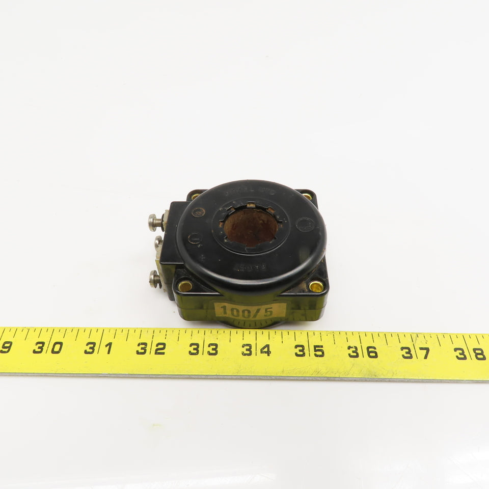 Faget Model 320 UTD 50Hz 0.5/3kV 10VA 100/5A Pri Winding 1 Current Transformer