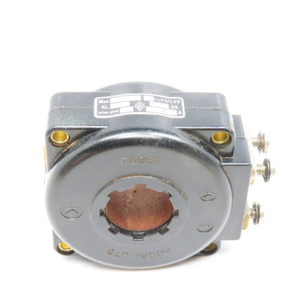 Faget Model 320 UTD 50Hz 0.5/3kV 10VA 100/5A Pri Winding 1 Current Transformer