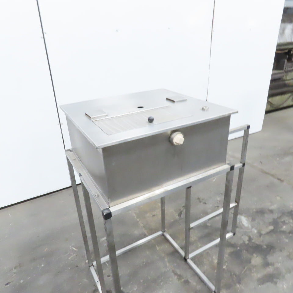24 Gallon Stainless Steel Gravity Fed Testing Tank Fixture On Stand