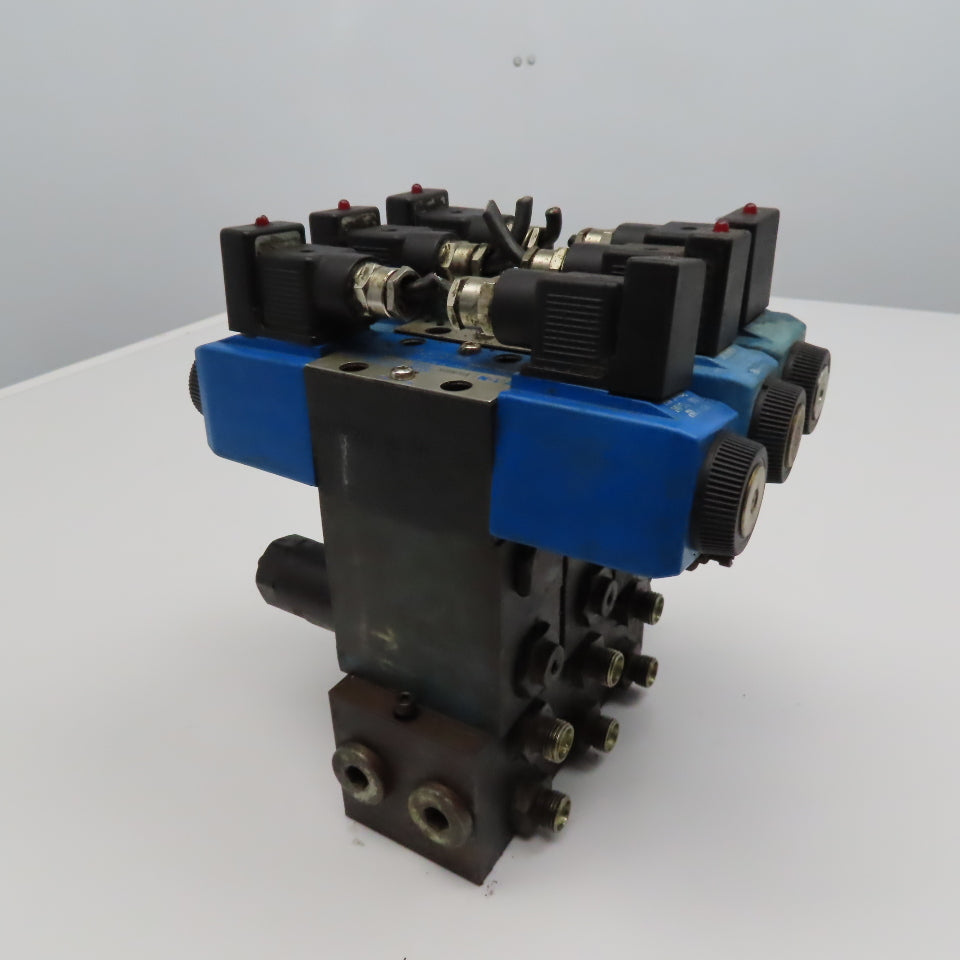Vickers DG4V-3-6C-M-U-H7 60 5/3 Way Float Center Hydraulic Valve Bank Manifold