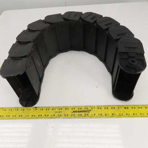 Igus 40.01.150 39" OAL Cable Carrier Energy Chain 5-3/4" x 2-3/4" ID Closed