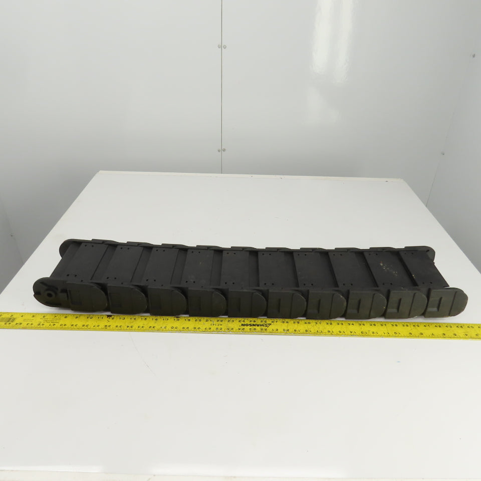 Igus 40.01.150 39" OAL Cable Carrier Energy Chain 5-3/4" x 2-3/4" ID Closed