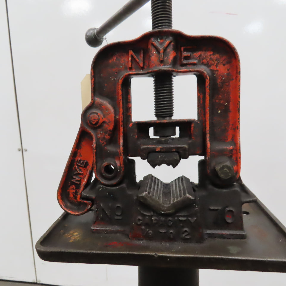 NYE No 70 Vintage Pipe Vise On Stand 1/2"-2" Bar Clamp